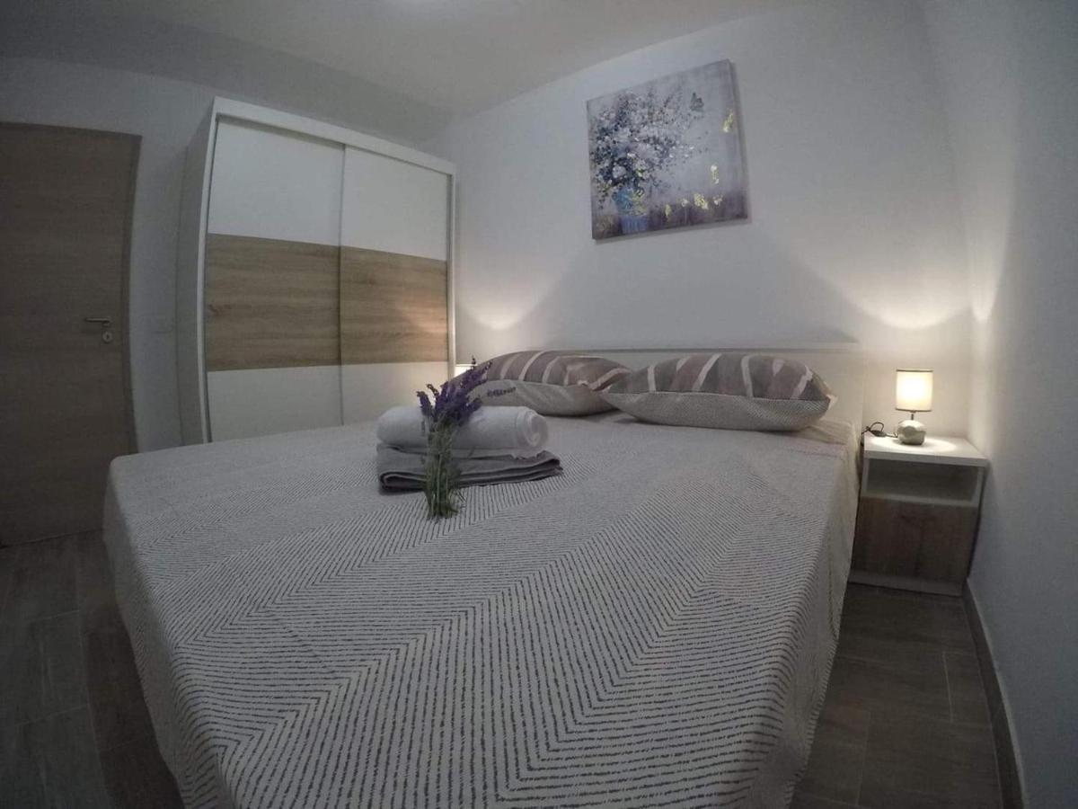 شقة Apartman Nenci 1 بيبينيا المظهر الخارجي الصورة